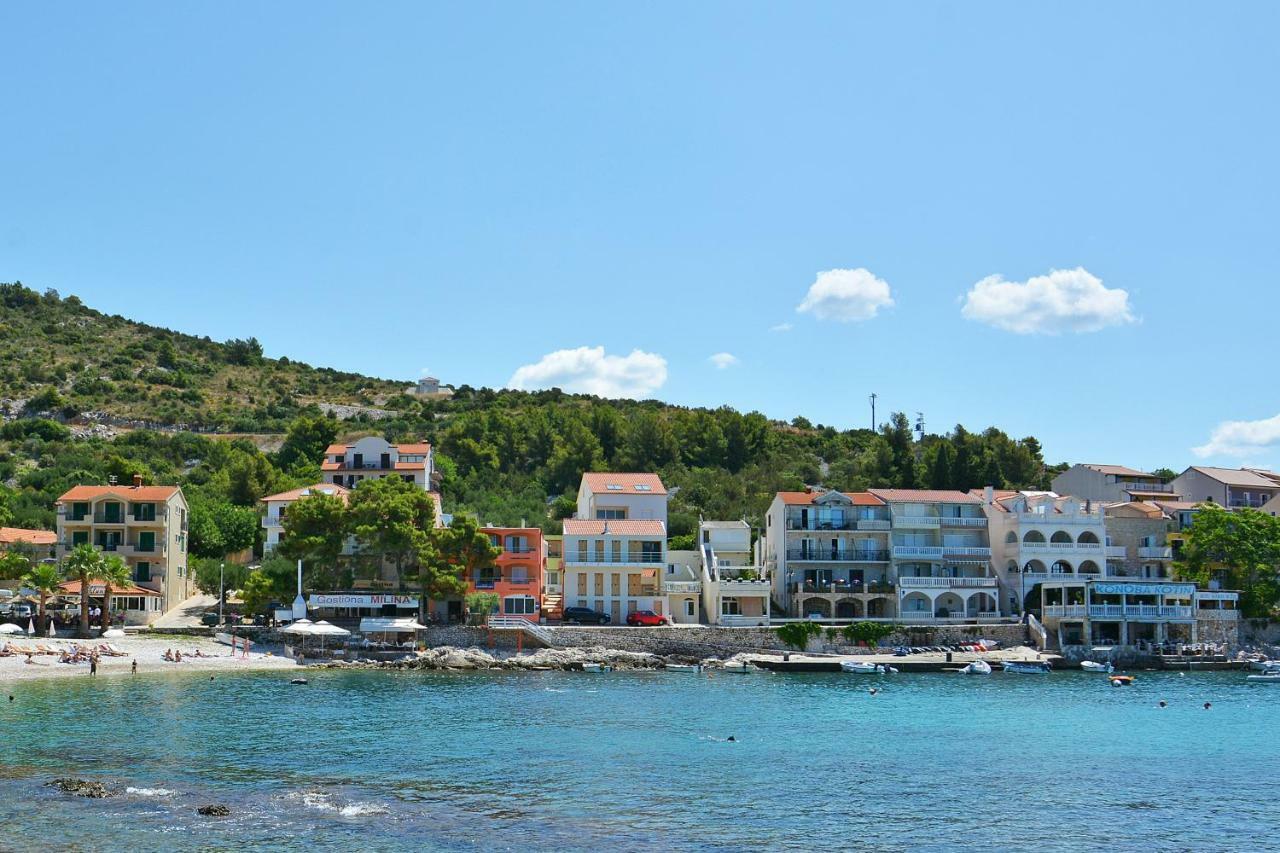 Stonehouse Milna (Hvar)